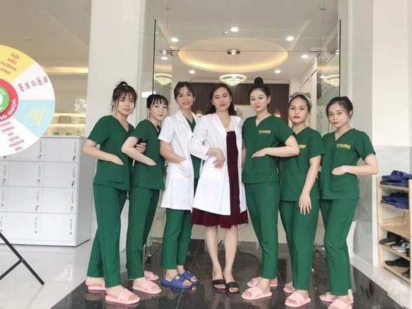 may đồng phục spa thẩm mỹ viện giá rẻ TPHCM